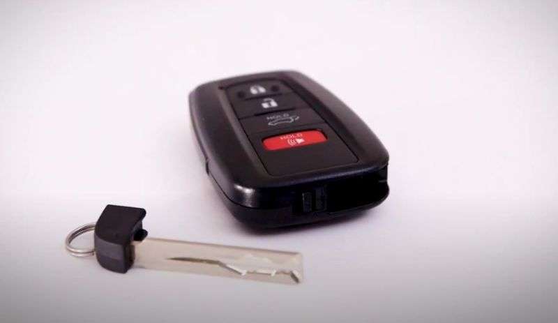 smart key push to start- built-in manual key